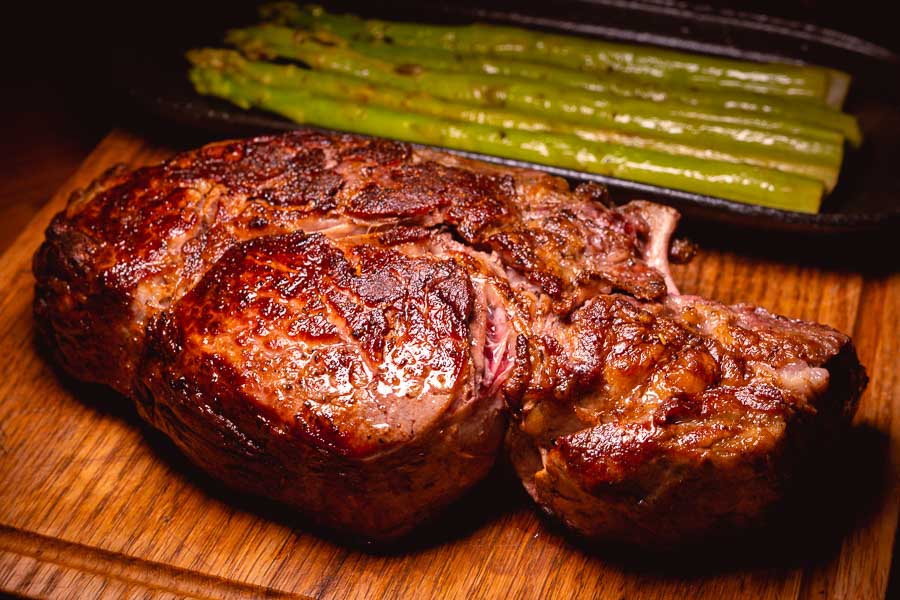 MUST Wine & Grill is a French restaurant in Jing'an, Shanghai serving French classics, steaks, and burgers. Photo by Rachel Gouk @ Nomfluence.