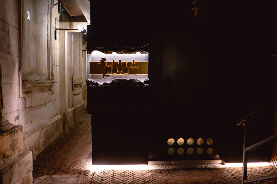 Black Glove is a gin-forward cocktail bar and restaurant in Shanghai. Photo by Rachel Gouk @ Nomfluence. 