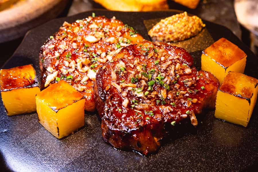 Black Glove is a gin-forward cocktail bar and restaurant in Shanghai. Photo by Rachel Gouk @ Nomfluence. 