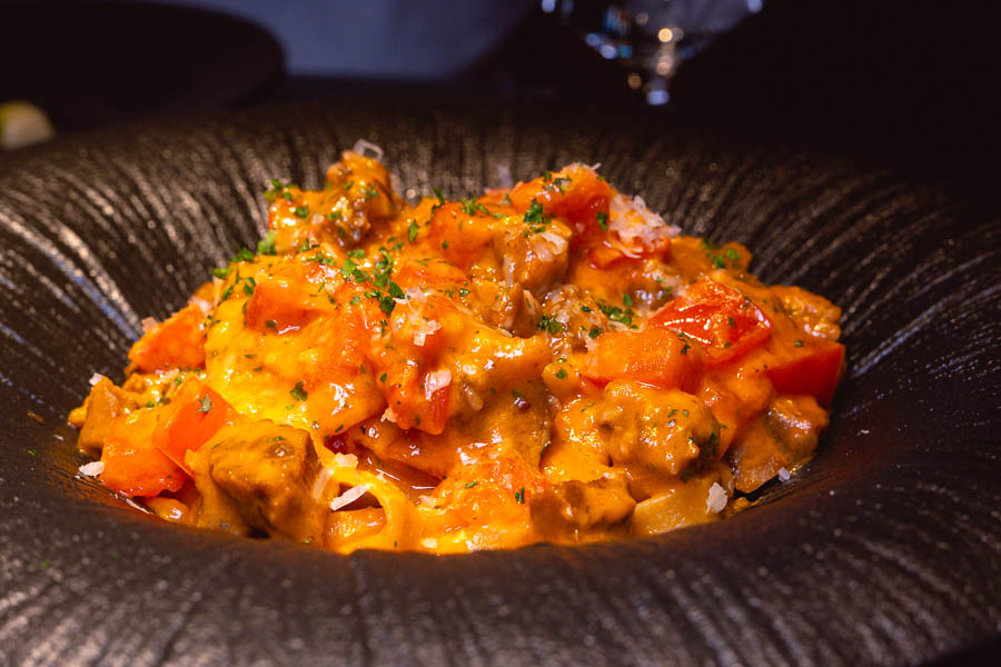 Black Glove is a gin-forward cocktail bar and restaurant in Shanghai. Photo by Rachel Gouk @ Nomfluence. 