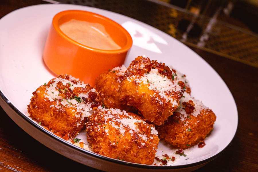 Post No Bills is a cocktail bar by bartender Ana Souza in Jing'an, Shanghai. Photo by Rachel Gouk @ Nomfluence. 