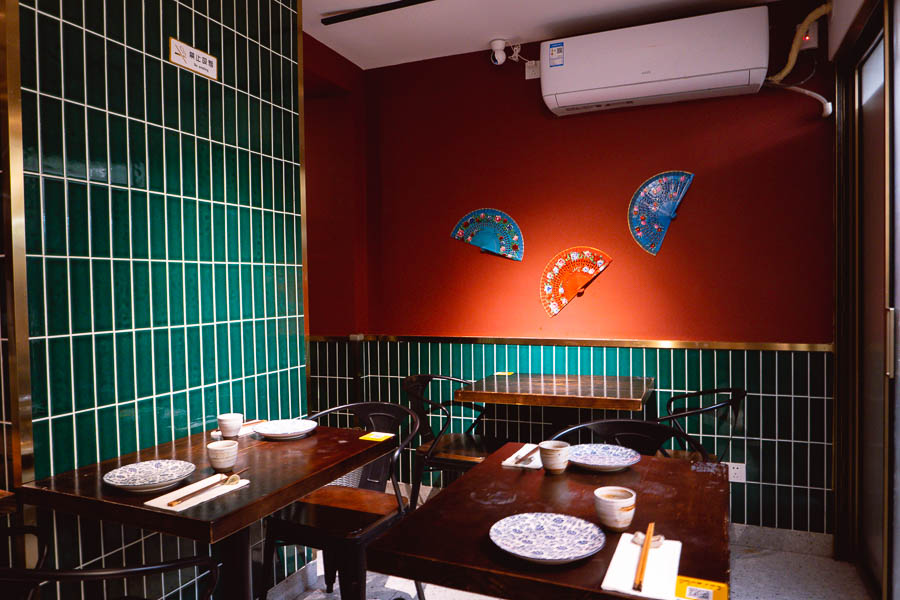 Drunk Lee Bistro is a neighborhood restaurant in Jing'an, Shanghai that does a mix of Sichuan and Spanish food. Photo by Rachel Gouk @ Nomfluence.