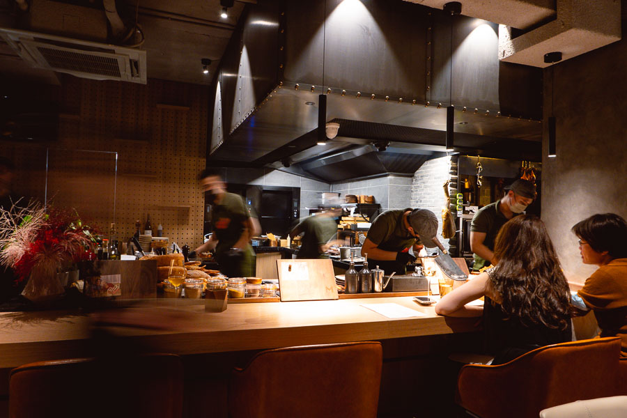 The Merchants Shanghai is a fine grill restaurant that specializes in dry aged fish and fowl, cooked on a wood fired grill. Photo by Rachel Gouk @ Nomfluence.