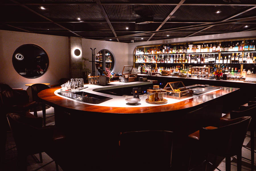 The Merchants Shanghai is a fine grill restaurant that specializes in dry aged fish and fowl, cooked on a wood fired grill. Photo by Rachel Gouk @ Nomfluence.