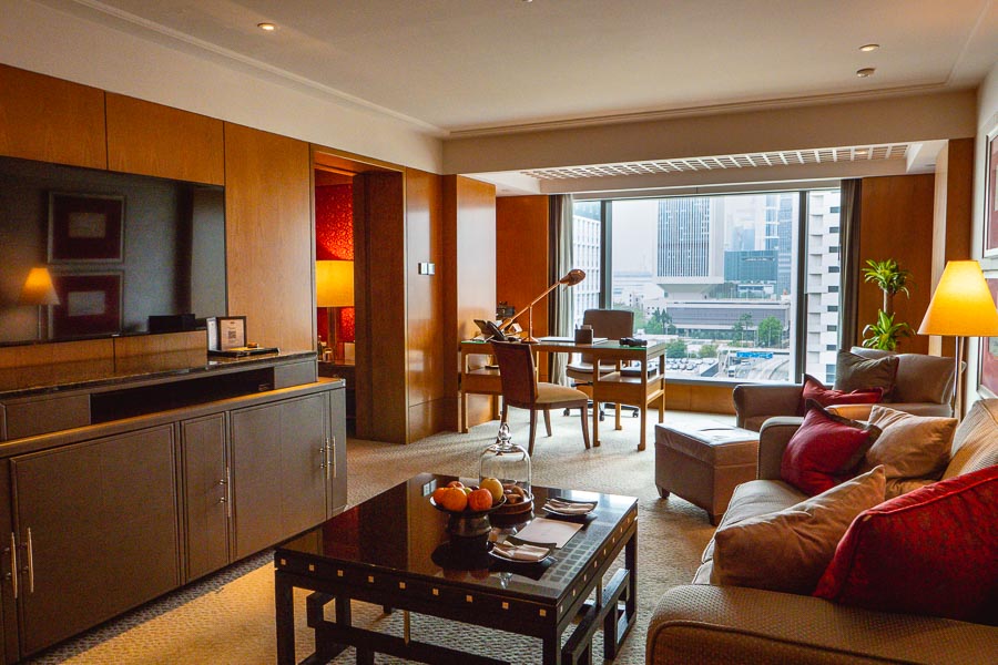 Suite at the Mandarin Oriental, Hong Kong. Photo by Rachel Gouk @ Nomfluence.