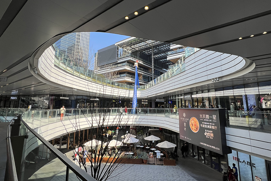 MixC Suzhou Creek mall opens with a diverse selection of restaurants. Photo by Rachel Gouk @ Nomfluence.