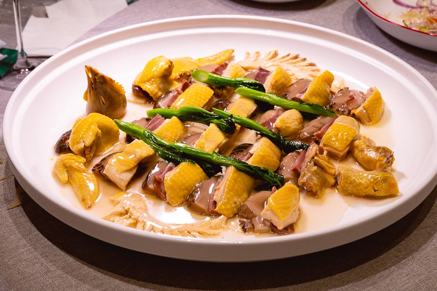 Maison Gingko (文杏馆·臻) is a traditional Cantonese restaurant in Gubei, Shanghai. Expect showy dishes like Jinhua Yushu chicken for dinner. Photo by Rachel Gouk @ Nomfluence