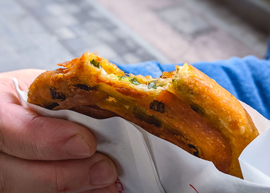Street food: The Best Scallion Pancakes (Cong You Bing 葱油饼) in Shanghai. Photo by Rachel Gouk @ Nomfluence.