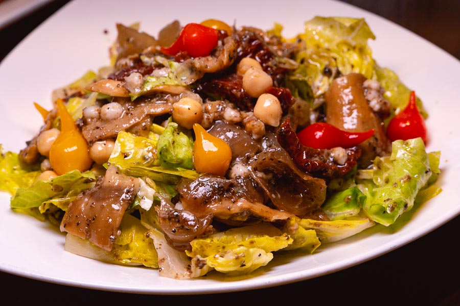 Bella Vita is a casual Italian restaurant in Jing'a, Shanghai. Photo by Rachel Gouk @ Nomfluence.