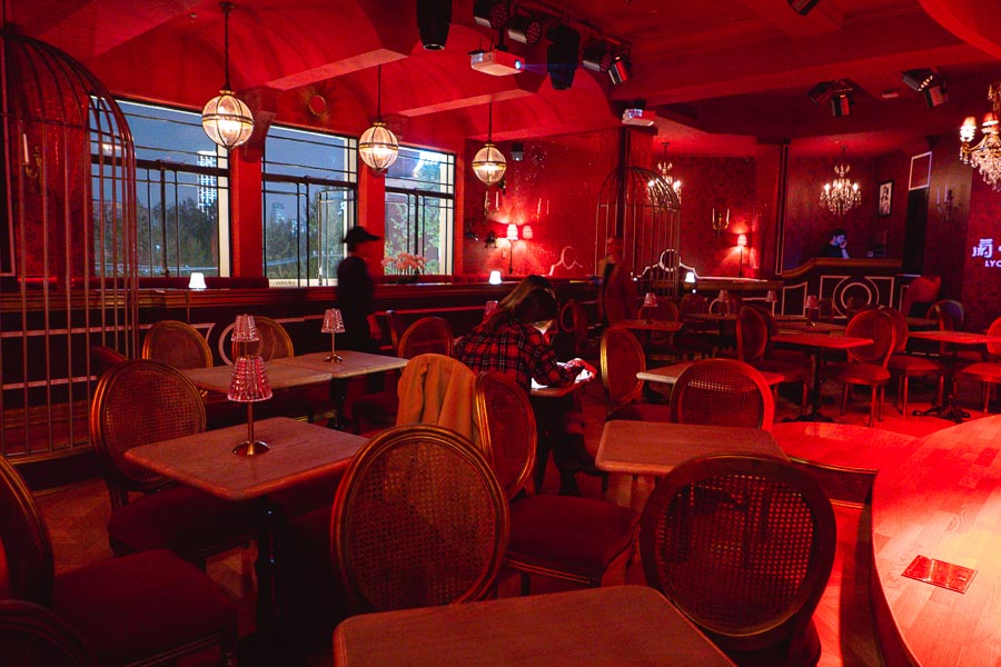 Shanghai entertainment venue Candor serves up burlesque, food, and cocktails. Photo by Rachel Gouk @ Nomfluence.