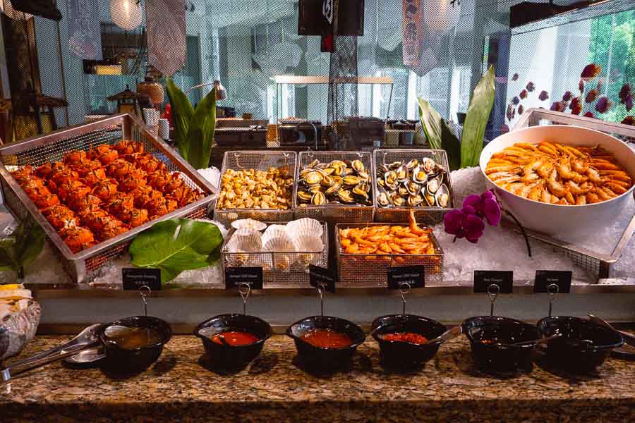 One of the biggest brunch buffets in Shanghai at YICAFE, Pudong Shangri-La, Shanghai. Photo by Rachel Gouk @ Nomfluence.