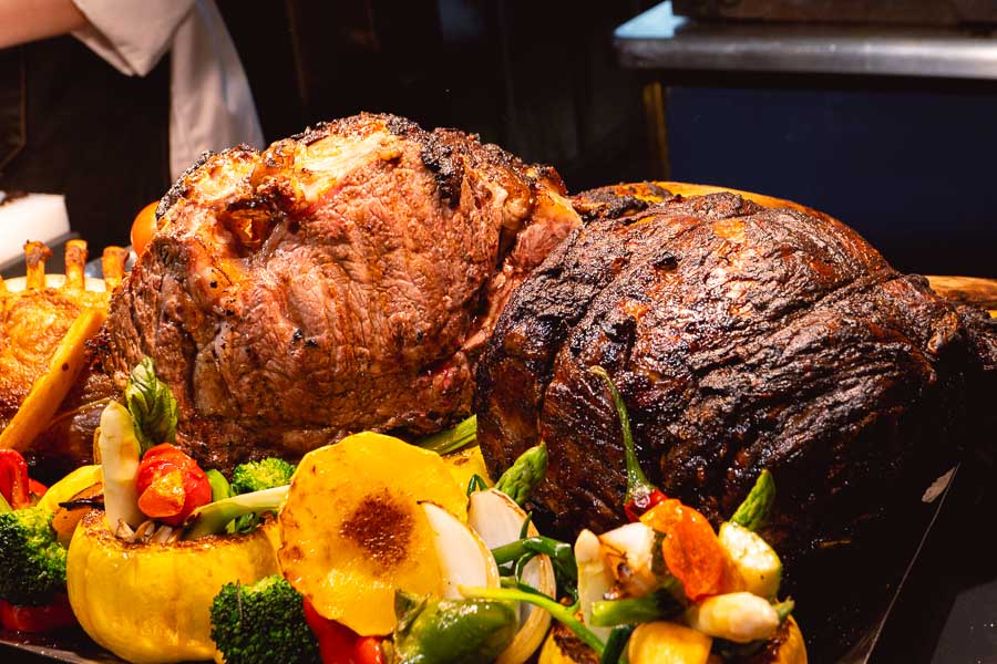 One of the biggest brunch buffets in Shanghai at YICAFE, Pudong Shangri-La, Shanghai. Photo by Rachel Gouk @ Nomfluence.