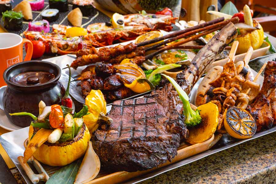 One of the biggest brunch buffets in Shanghai at YICAFE, Pudong Shangri-La, Shanghai. Photo by Rachel Gouk @ Nomfluence.
