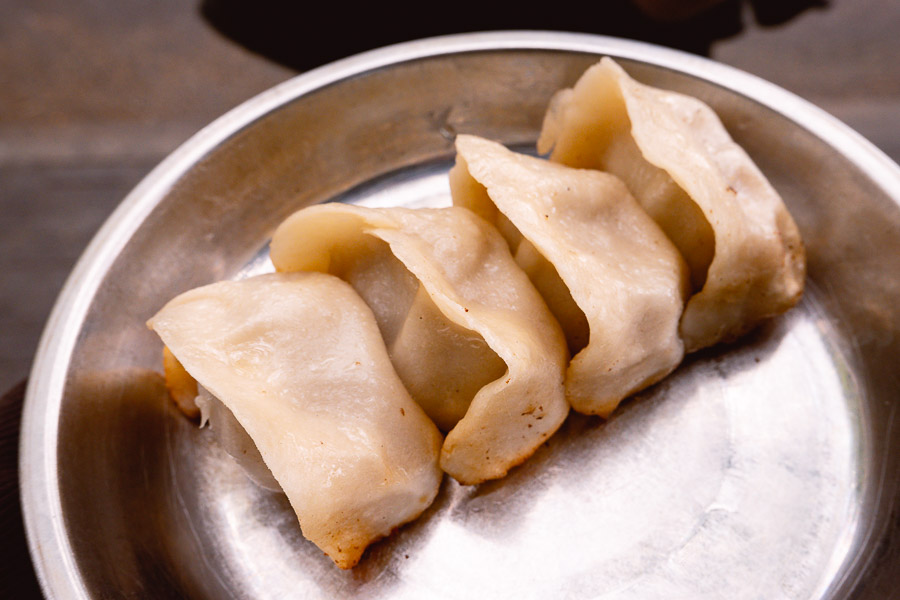The best Chinese snack foods in Shanghai: Where to eat Guotie aka potstickers. Photo by Rachel Gouk @ Nomfluence.
