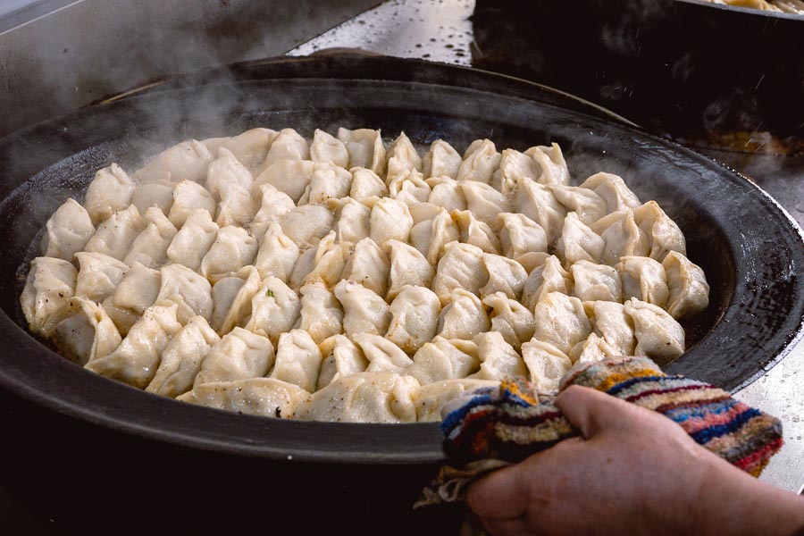 The best Chinese snack foods in Shanghai: Where to eat Guotie aka potstickers. Photo by Rachel Gouk @ Nomfluence.