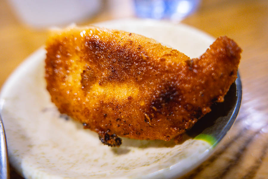 The best Chinese snack foods in Shanghai: Where to eat Guotie aka potstickers. Photo by Rachel Gouk @ Nomfluence.