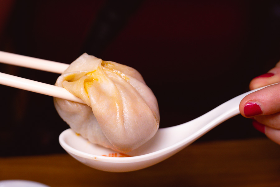 Eat the best xiao long bao in Shanghai at these restaurants. Photo by Rachel Gouk @ Nomfluence