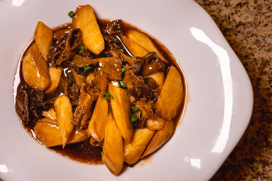 Xibo is an excellent Xinjiang restaurant in Shanghai. Photo by Rachel Gouk @ Nomfluence.