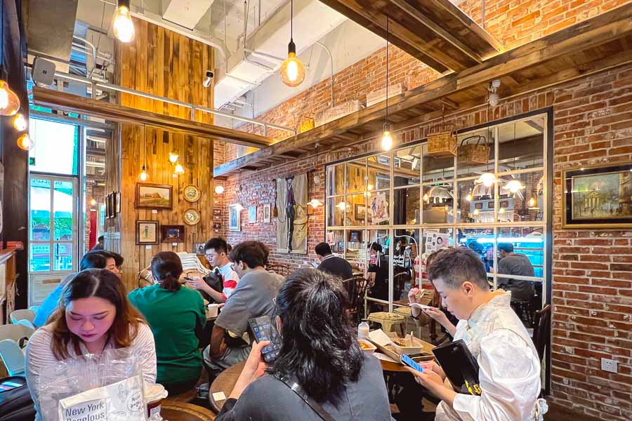 New York Bagelous Museum is one of many in the new bagel craze sweeping Shanghai. Photo by Rachel Gouk @ Nomfluence.