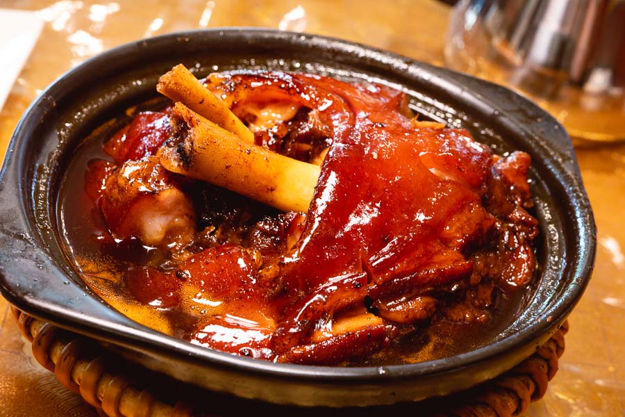 Traditional Shanghainese food at in Shanghai at A Yue Bao. Photo by Rachel Gouk @ Nomfluence.
