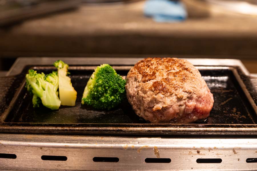 Japanese Hamburger Rice restaurant chain in Shanghai: Rou Rou Da Mi 肉肉大米. Photo by Rachel Gouk @ Nomfluence.