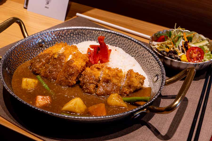 Manzhong Curry for curry eel rice in Jing'an. Photo by Rachel Gouk @ Nomfluence.
