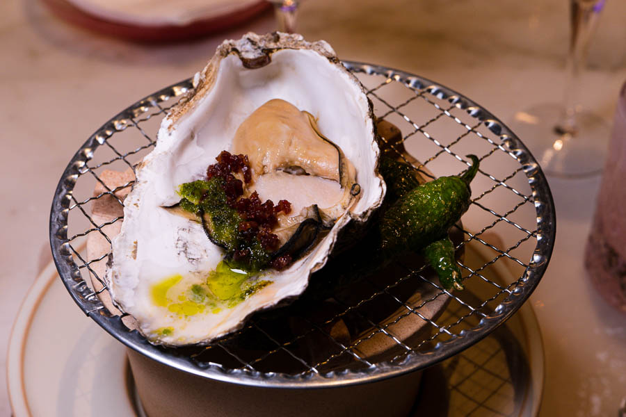 The Waldorf Astoria Shanghai launches PINK OYSTER, an oyster degustation at an 8-seater bar on the Bund. Photo by Rachel Gouk @ Nomfluence.