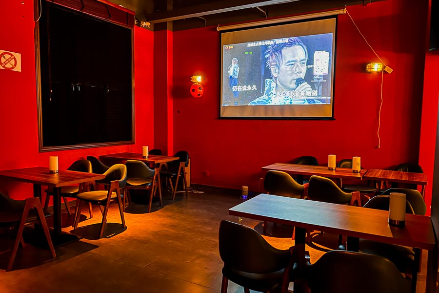 Hole in the Wall, a neighborhood pub and bar in Jing'an. Photo by Rachel Gouk @ Nomfluence