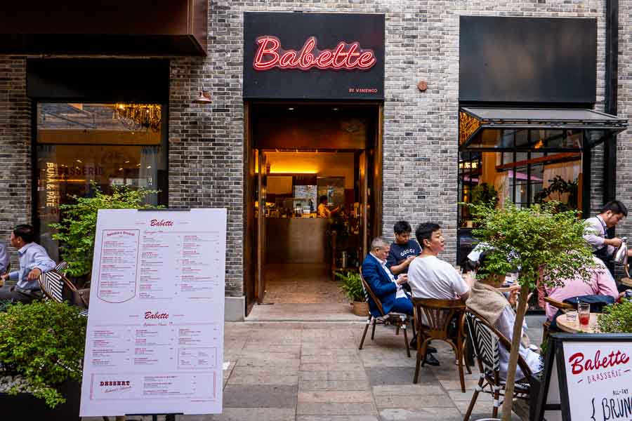 Foodie Social at Hong Shou Fang (鸿寿坊), a dining destination and commercial hub that boasts more than 60 restaurants, bars, and cafes, located in Putuo district, Shanghai. Photo by Rachel Gouk @ Nomfluence