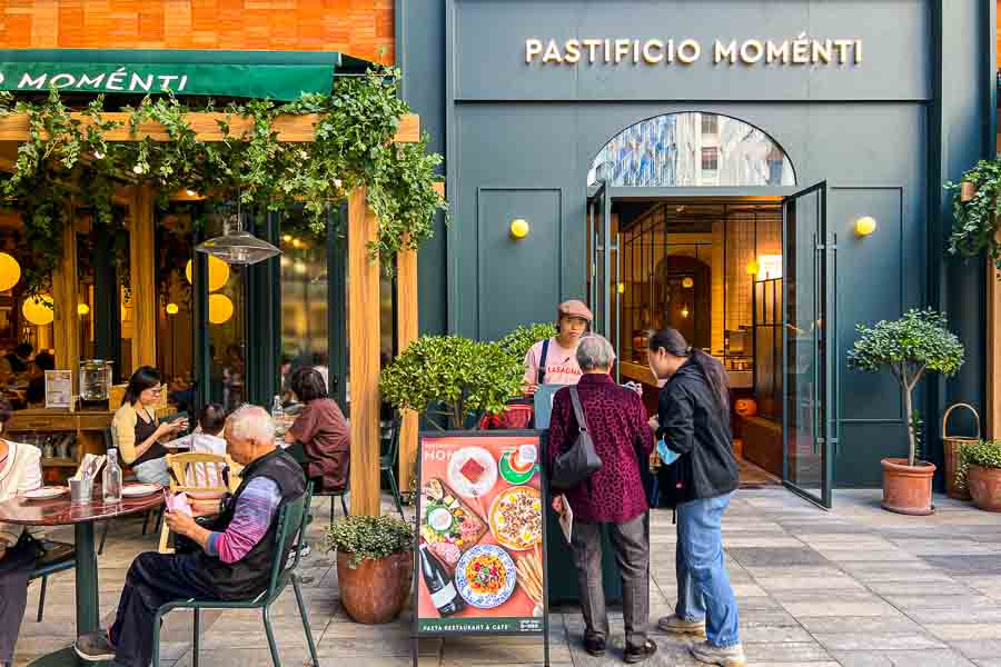 Foodie Social at Hong Shou Fang (鸿寿坊), a dining destination and commercial hub that boasts more than 60 restaurants, bars, and cafes, located in Putuo district, Shanghai. Photo by Rachel Gouk @ Nomfluence