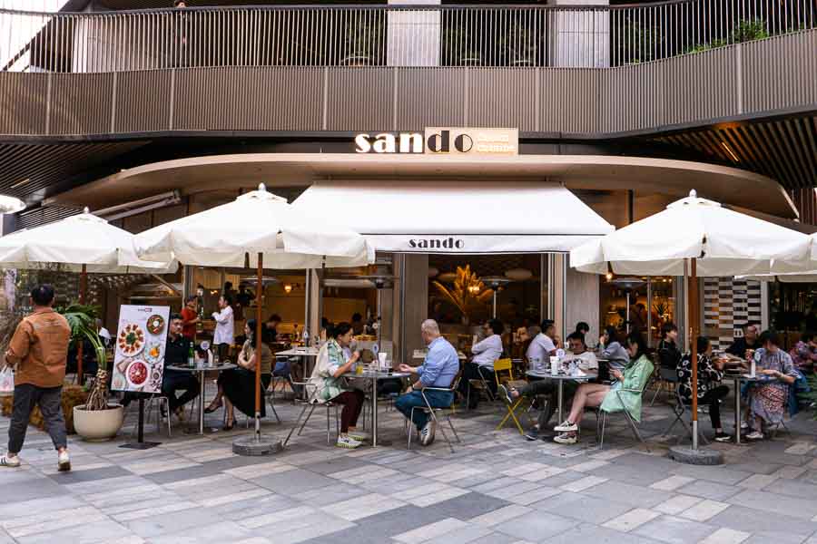 Foodie Social at Hong Shou Fang (鸿寿坊), a dining destination and commercial hub that boasts more than 60 restaurants, bars, and cafes, located in Putuo district, Shanghai. Photo by Rachel Gouk @ Nomfluence
