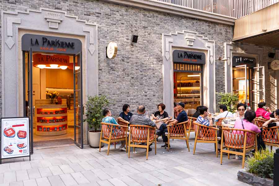 Foodie Social at Hong Shou Fang (鸿寿坊), a dining destination and commercial hub that boasts more than 60 restaurants, bars, and cafes, located in Putuo district, Shanghai. Photo by Rachel Gouk @ Nomfluence