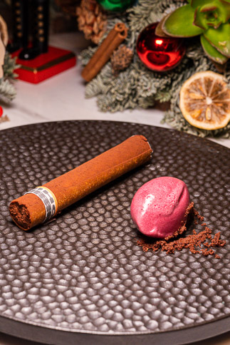 Christmas at Pudong Shangri-La, Shanghai. Photo by Rachel Gouk @ Nomfluence