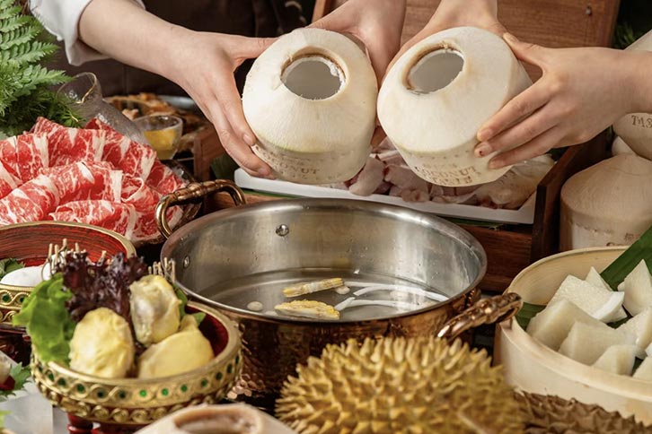 Hainan style hotpot in Shanghai. Photo by Rachel Gouk @ Nomfluence