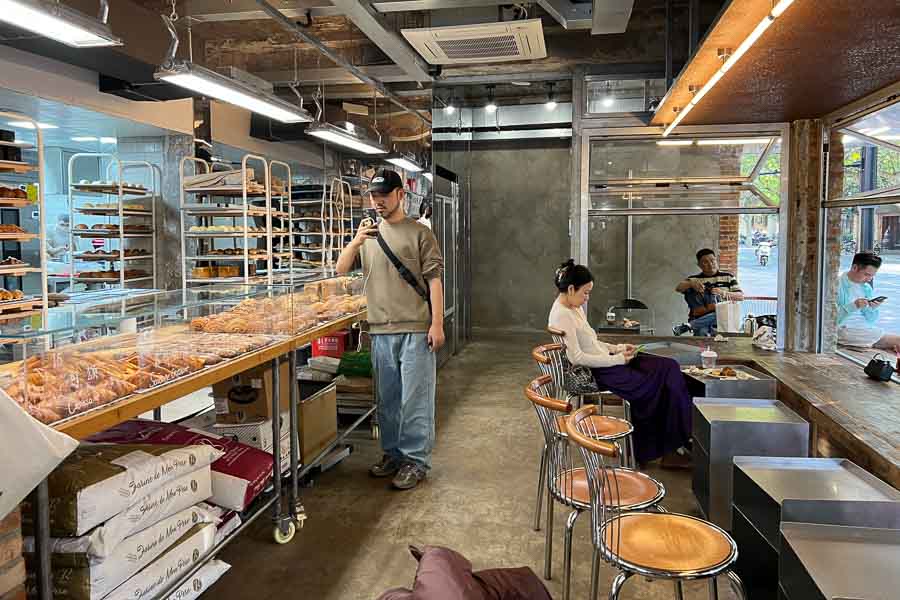 Cafes in Xuhui, Shanghai. Photo by Rachel Gouk @ Nomfluence