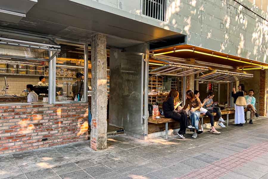 Cafes in Xuhui, Shanghai. Photo by Rachel Gouk @ Nomfluence