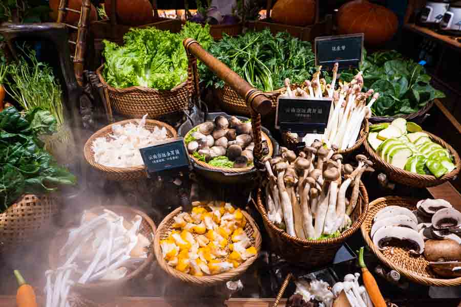 Types of Chinese mushrooms and fungi. Photo by Rachel Gouk @ Nomfluence