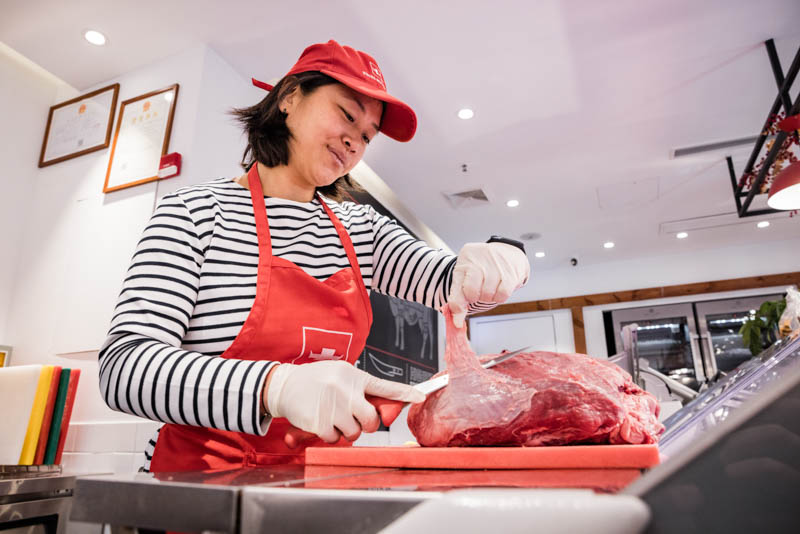 Nomfluence food blogger Rachel Gouk at Swiss Butchery Shanghai. Photo by Mattias Isaksson