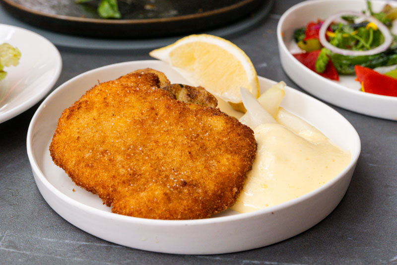 Lazy Lunch — a great brunch deal at Stiller by Stefan Stiller in Xintiandi, Shanghai. Photo by Nomfluence.