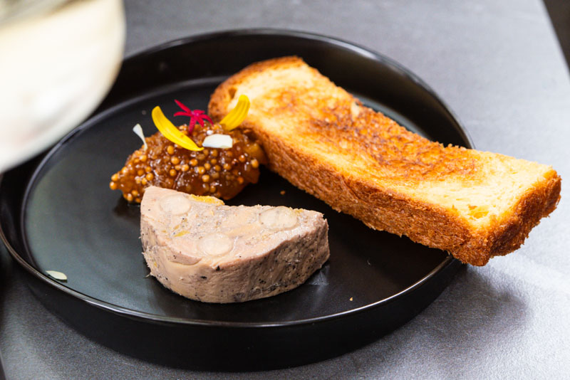 Lazy Lunch — a great brunch deal at Stiller by Stefan Stiller in Xintiandi, Shanghai. Photo by Nomfluence.