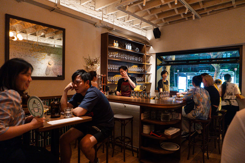Swirl cocktail bar in Huangpu, Shanghai. Photo @ Nomfluence