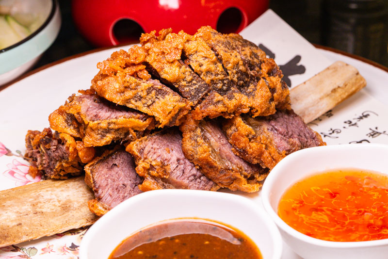 Peking Duck in Shanghai at Quan Ju De. Photo @ Nomfluence