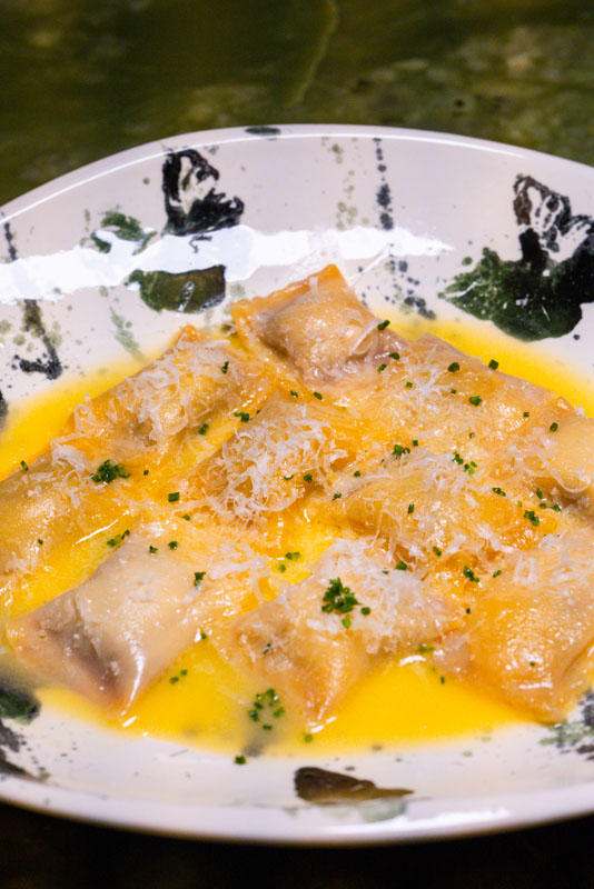 Cilan Shanghai is a contemporary Chinese restaurant serving West China cuisine. Photo by @ Nomfluence