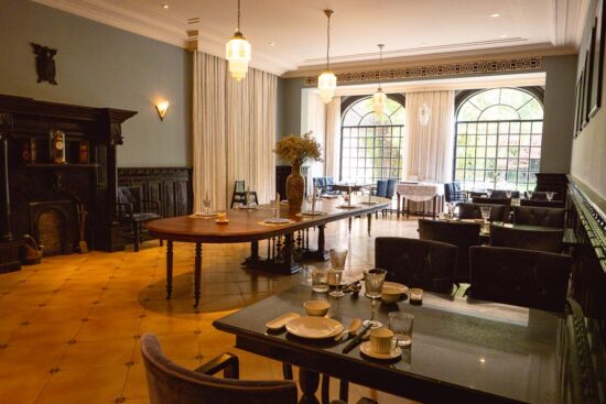 Fu 1039 is a Michelin one-star Shanghainese restaurant in Shanghai.