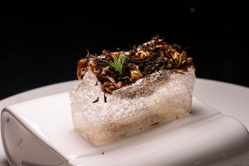 Nebula Shanghai is a Spanish fine dining restaurant. Paying homage to the Adria brothers, chef Jonatan Rubio has recreated the famous Crystal Bread.