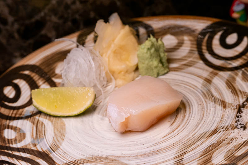 Uni Shushi is a Japanese restaurant in Shanghai that delivers excellent and affordable omakase and sushi.