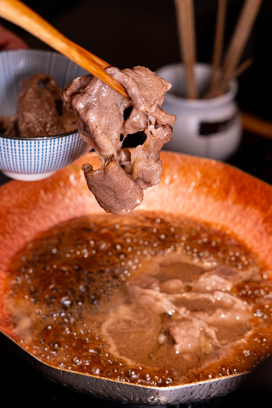 Noya is a Japanese restaurant in Shanghai that does sukiyaki set menus.